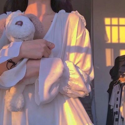 眼里余光都是你